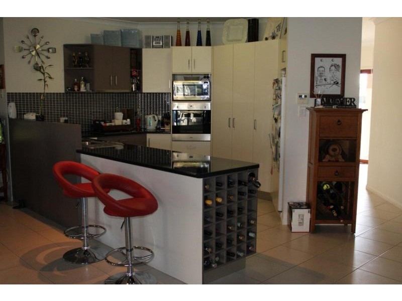 3 Gundabluey Crescent MOUNT LOW 4818, Mount Low QLD 4818