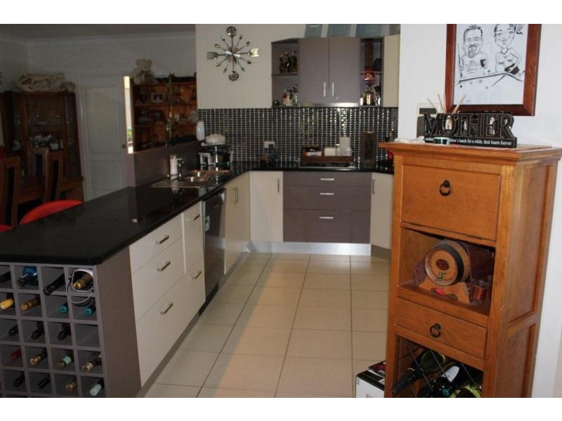 3 Gundabluey Crescent MOUNT LOW 4818, Mount Low QLD 4818