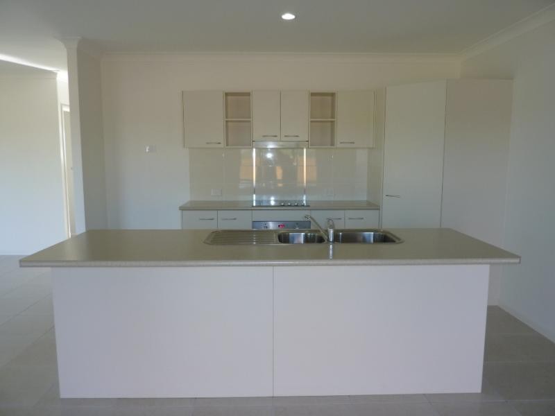 23 Deedes Crescent BUSHLAND BEACH 4818, Bushland Beach QLD 4818