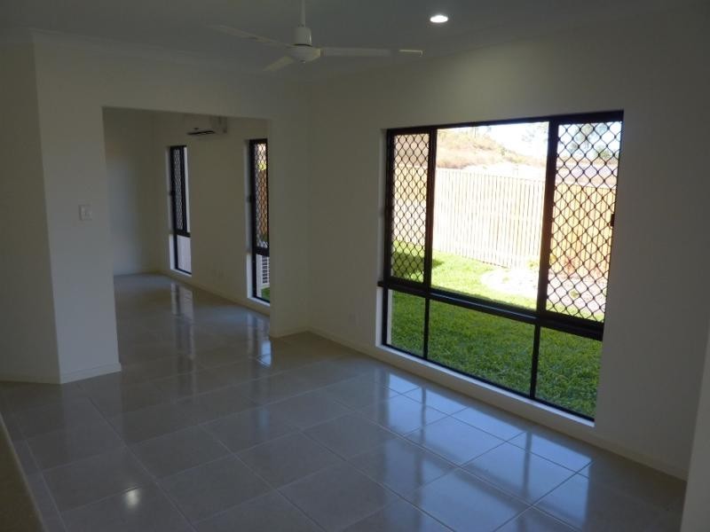 23 Deedes Crescent BUSHLAND BEACH 4818, Bushland Beach QLD 4818