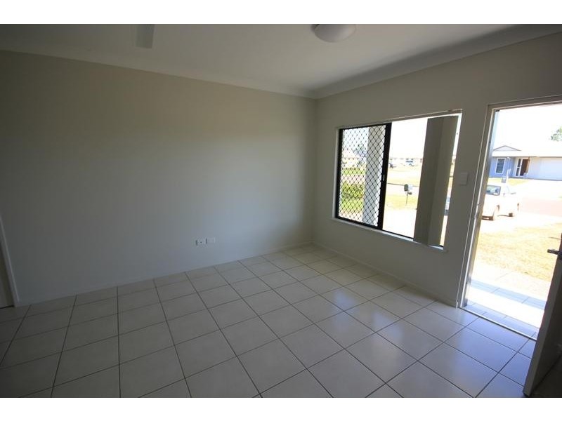 9 Wattlebird  Avenue KELSO 4815, Kelso QLD 4815