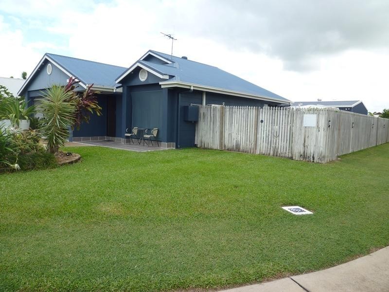 2 Nightingale  Court CONDON 4815, Condon QLD 4815