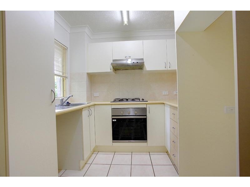 10/6-8 Bell Street, South Townsville QLD 4810