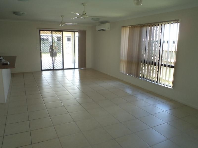53 Daintree Drive BUSHLAND BEACH 4818, Bushland Beach QLD 4818