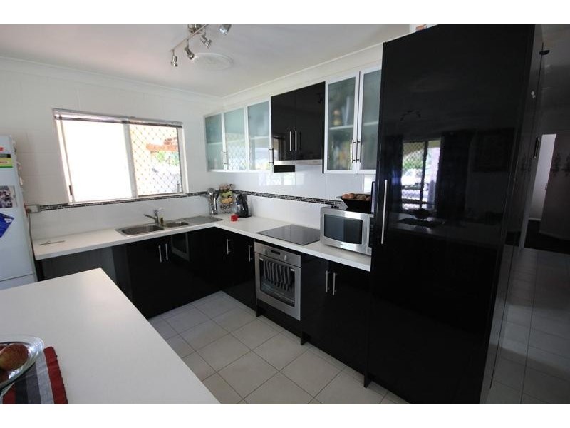 15 Yut Fay  Avenue, Kelso QLD 4815