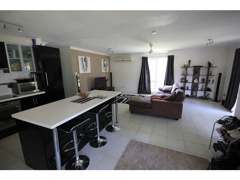 15 Yut Fay  Avenue, Kelso QLD 4815