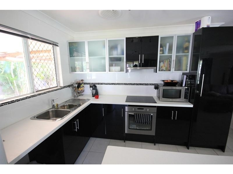 15 Yut Fay  Avenue, Kelso QLD 4815