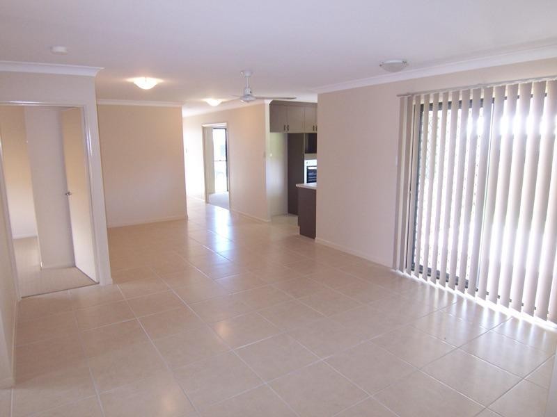 57 Hillock Crescent BUSHLAND BEACH 4818, Bushland Beach QLD 4818