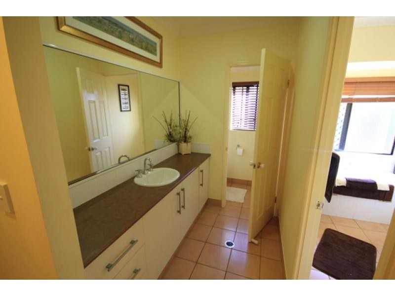 17 Bronco Court, Kelso QLD 4815
