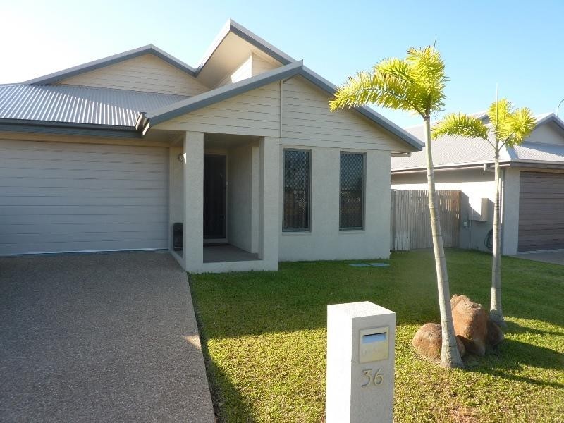 36 Bookara Gum Crescent MOUNT LOW 4818, Mount Low QLD 4818