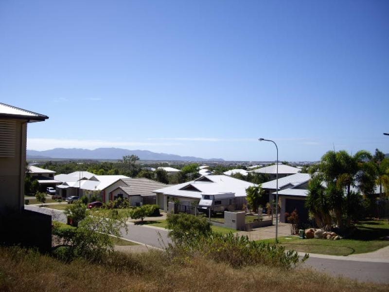 23  Kosciusko Way MOUNT LOUISA 4814, Mount Louisa QLD 4814