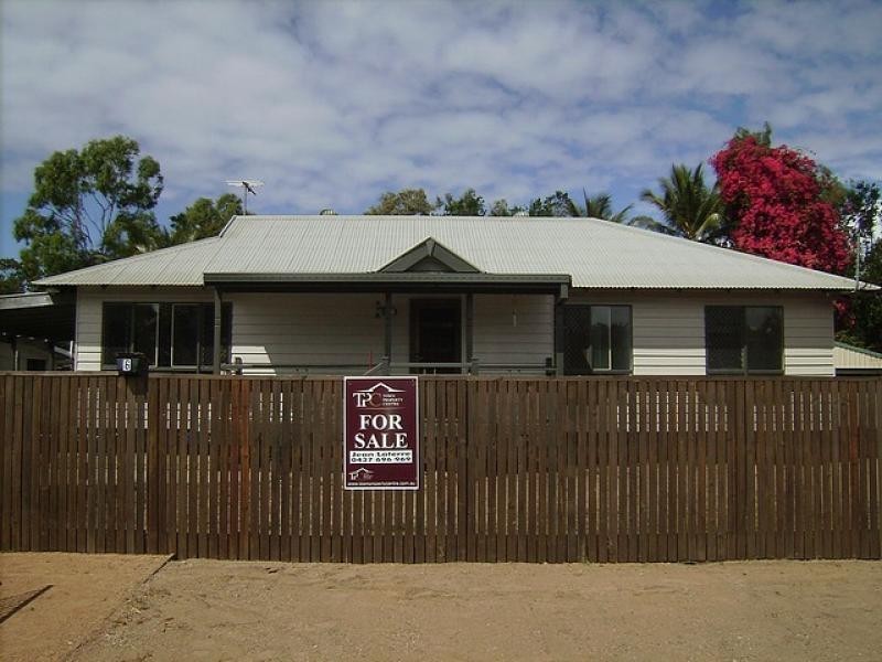 6 Island Street SAUNDERS BEACH 4818, Saunders Beach QLD 4818