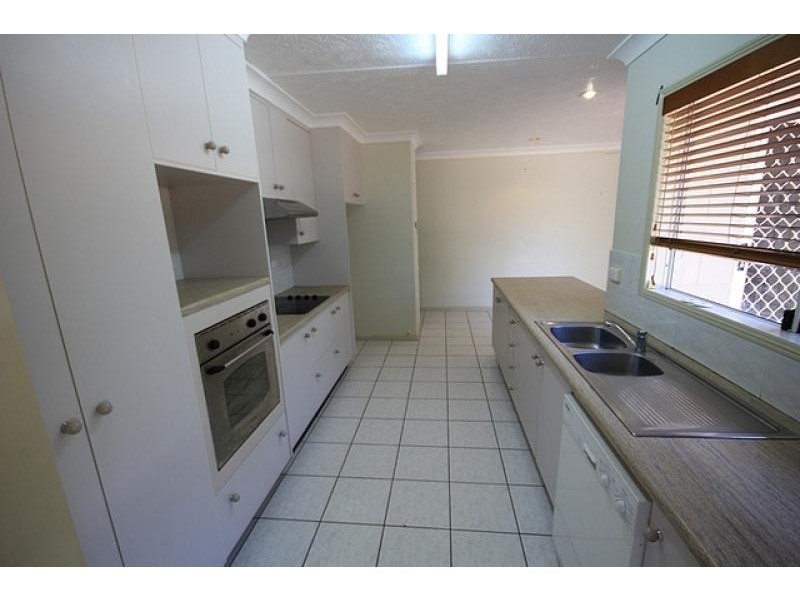 7 Elite  Court RASMUSSEN 4815, Rasmussen QLD 4815