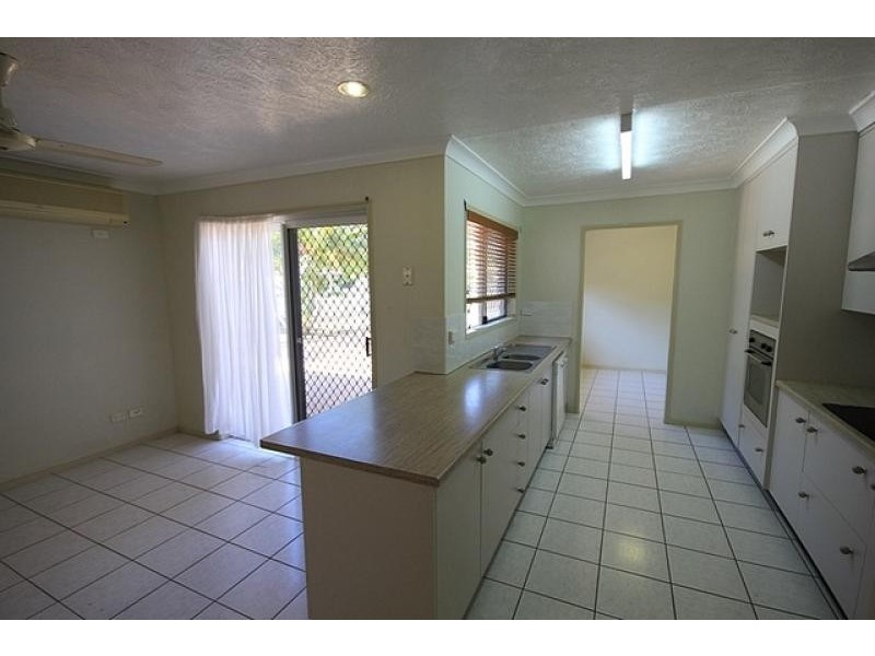 7 Elite  Court RASMUSSEN 4815, Rasmussen QLD 4815