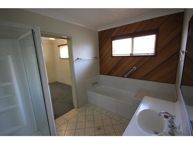 7 Elite  Court RASMUSSEN 4815, Rasmussen QLD 4815