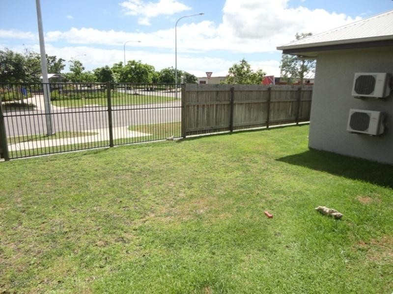 38  Bookara Gum Crescent MOUNT LOW 4818, Mount Low QLD 4818