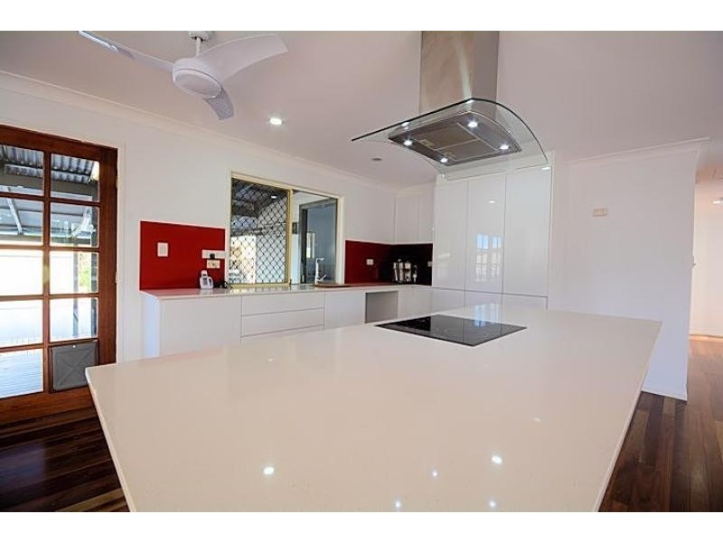 6 Island Street SAUNDERS BEACH 4818, Saunders Beach QLD 4818