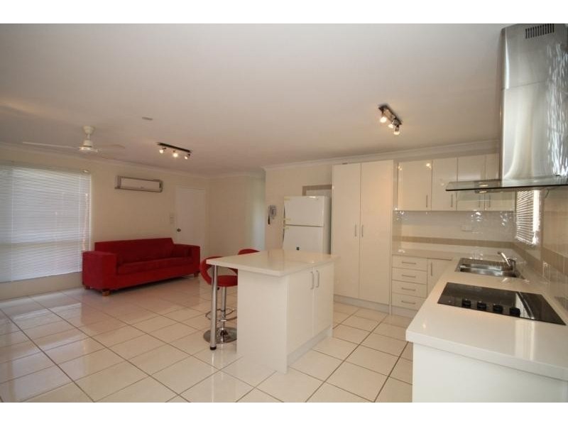 15 Doncaster Way MOUNT LOUISA 4814, Mount Louisa QLD 4814