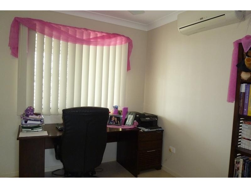 62 Hasty Street, Mount Louisa QLD 4814