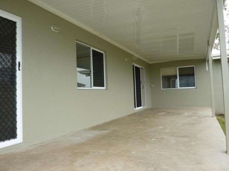 62 Hasty Street, Mount Louisa QLD 4814