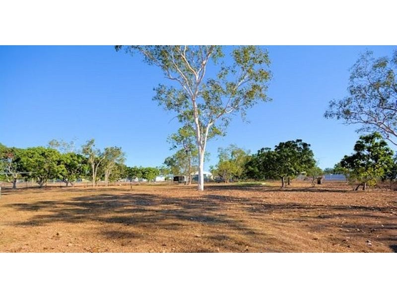 11 Heferen Crescent, Black River QLD 4818