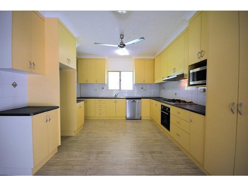 32 Salamander Street, Bluewater QLD 4818