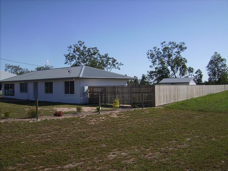 80 Mawson Street, Bluewater QLD 4818