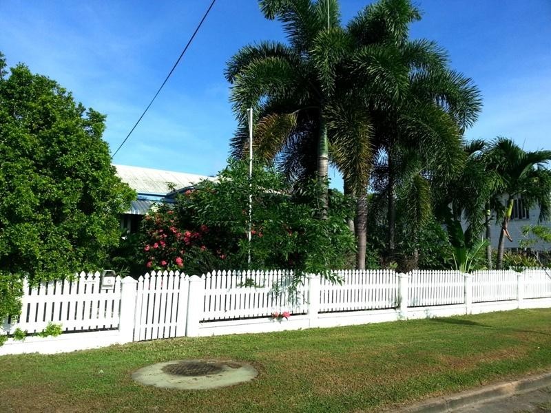 6 Union  Street HYDE PARK 4812, Hyde Park QLD 4812