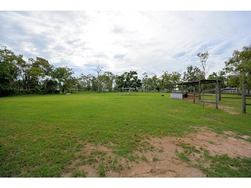 35 Toolakea Beach Road, Bluewater QLD 4818