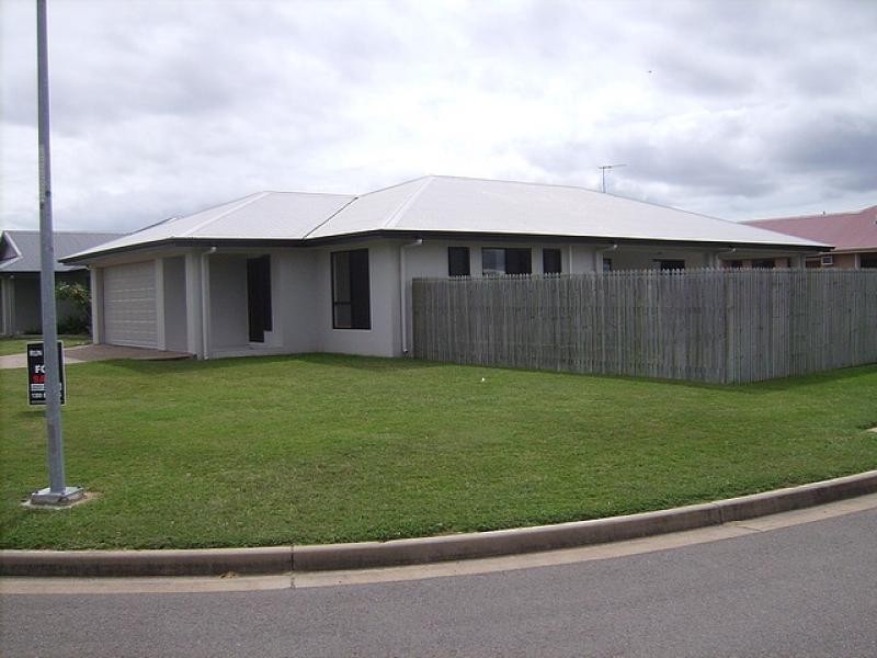 22 Aintree Avenue, Mount Low QLD 4818