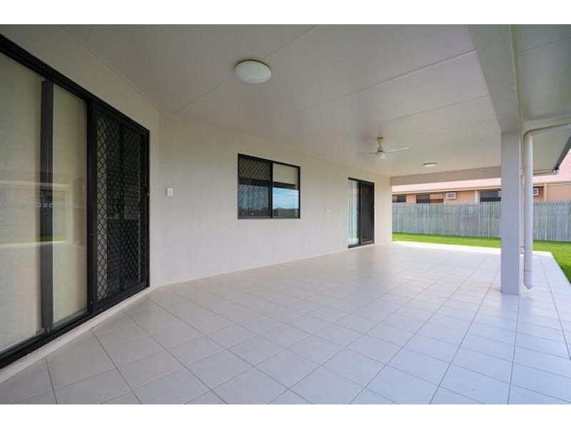 22 Aintree Avenue, Mount Low QLD 4818