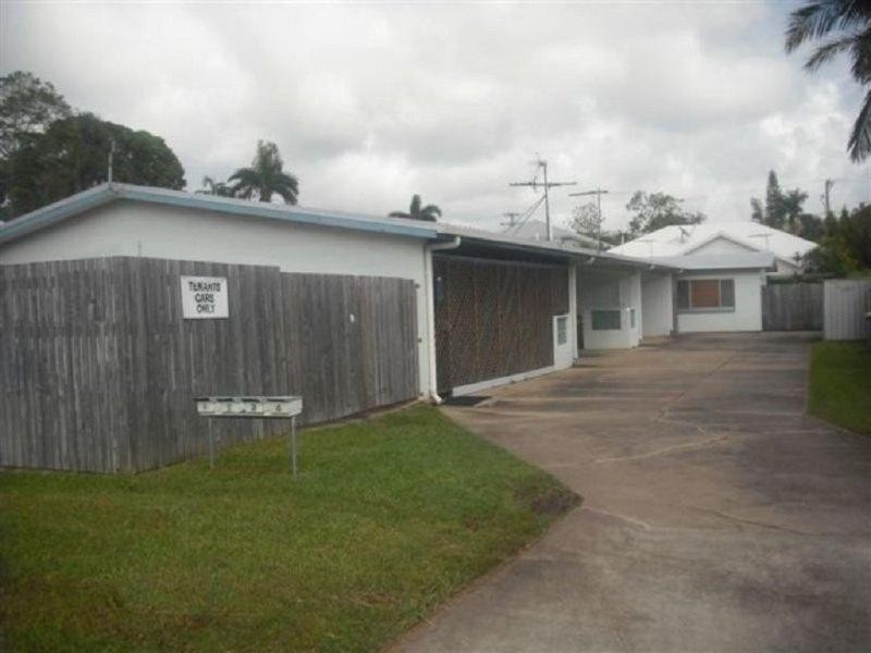 2/7 Richmond Street, Hermit Park QLD 4812