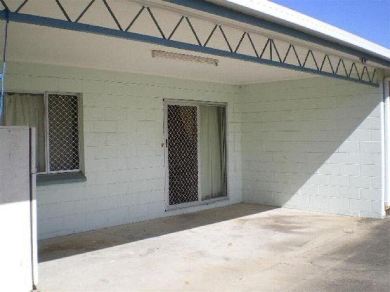 2/7 Richmond Street, Hermit Park QLD 4812