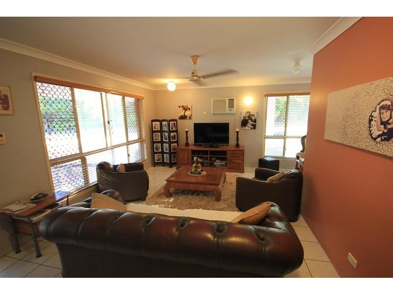 2 Grey Boots Circle, Kelso QLD 4815