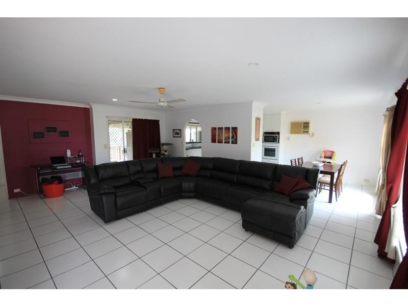 18 Redwood Avenue, Kirwan QLD 4817