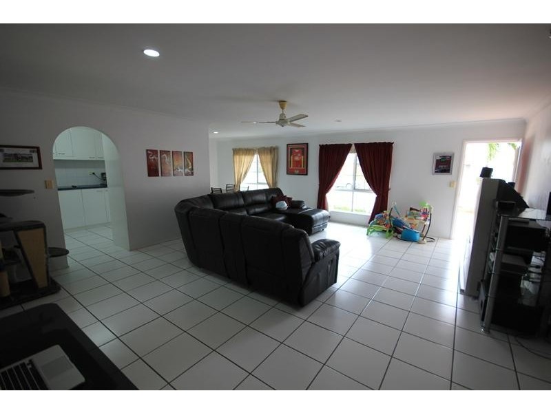 18 Redwood Avenue, Kirwan QLD 4817