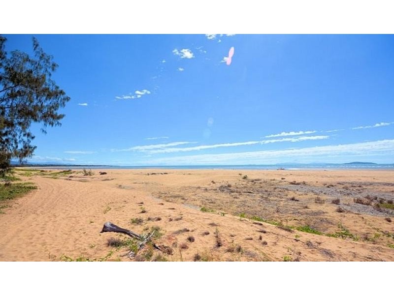 12 The Esplanade, Toolakea QLD 4818