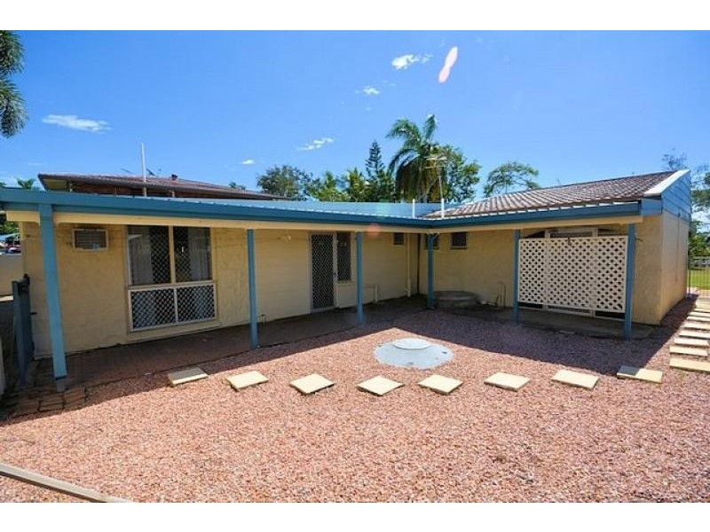 12 The Esplanade, Toolakea QLD 4818