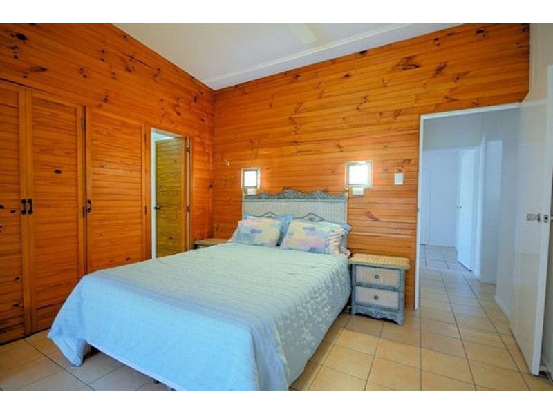 12 The Esplanade, Toolakea QLD 4818