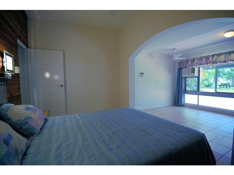 12 The Esplanade, Toolakea QLD 4818