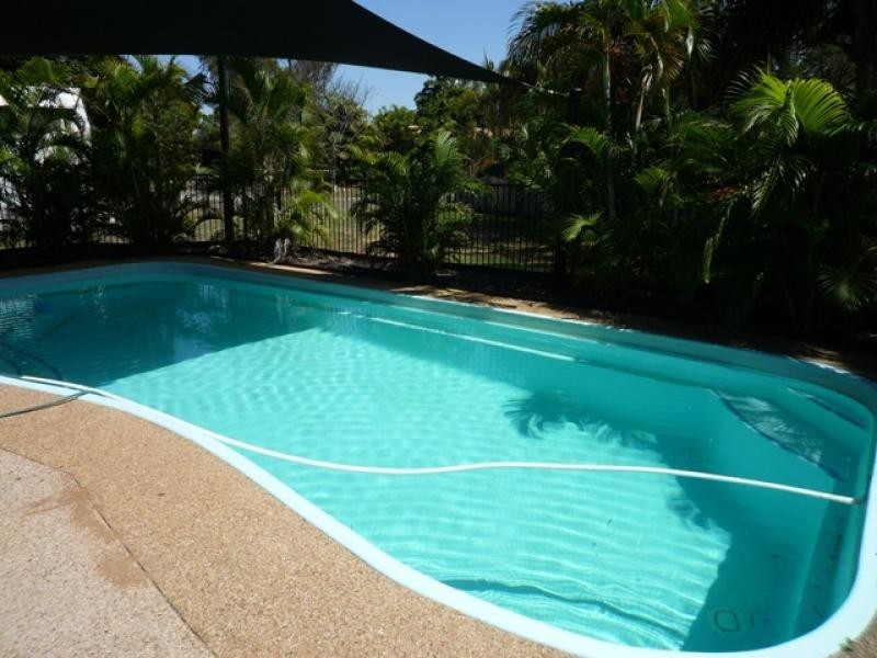 101 Marina Drive, Bushland Beach QLD 4818