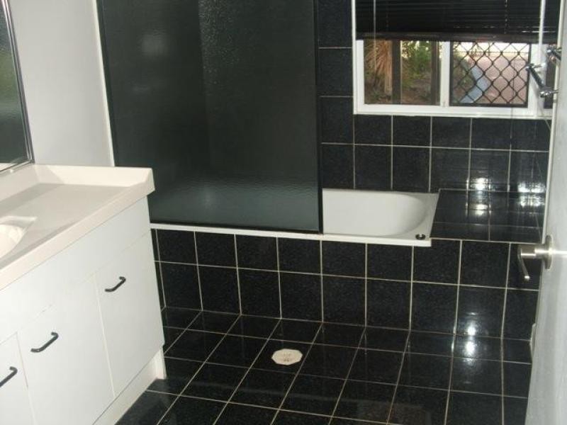 101 Marina Drive, Bushland Beach QLD 4818