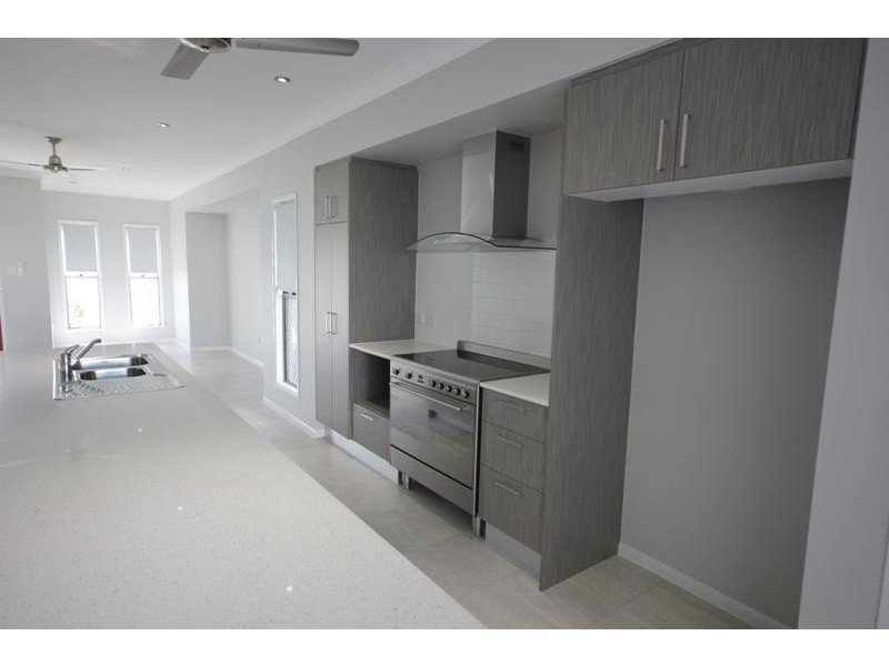 26 Fremont Street MOUNT LOW 4818, Mount Low QLD 4818