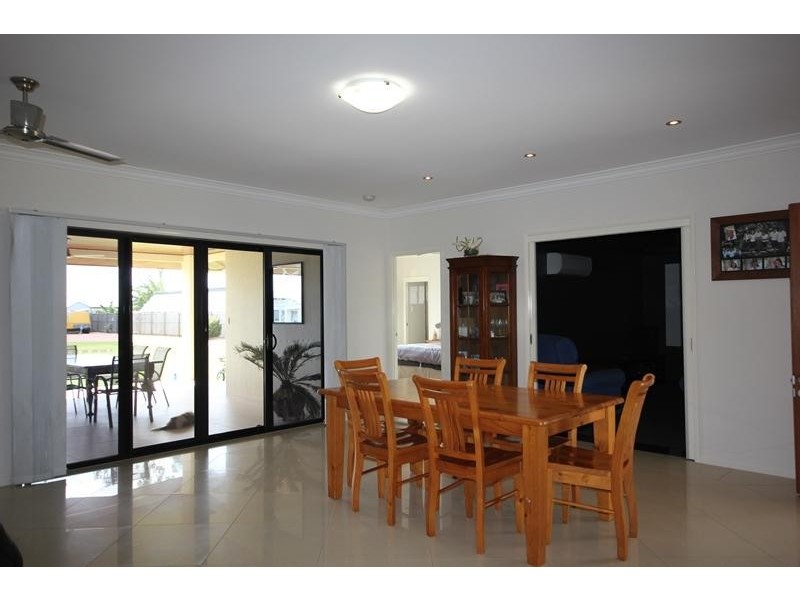 30 Shoalmarra Drive, Mount Low QLD 4818