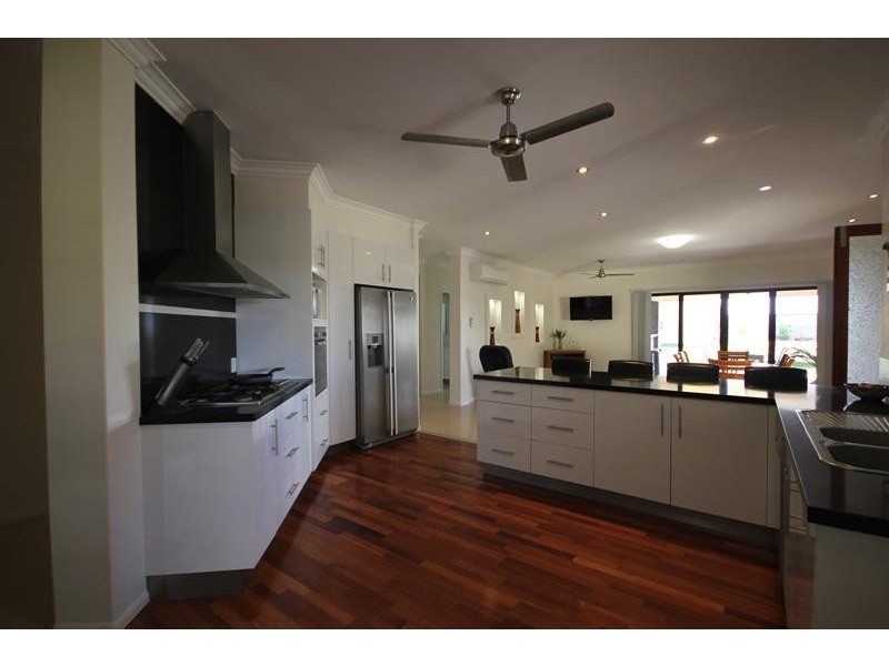 30 Shoalmarra Drive, Mount Low QLD 4818