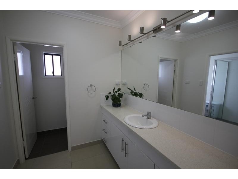 30 Shoalmarra Drive, Mount Low QLD 4818