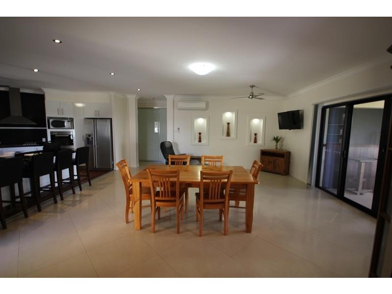 30 Shoalmarra Drive, Mount Low QLD 4818