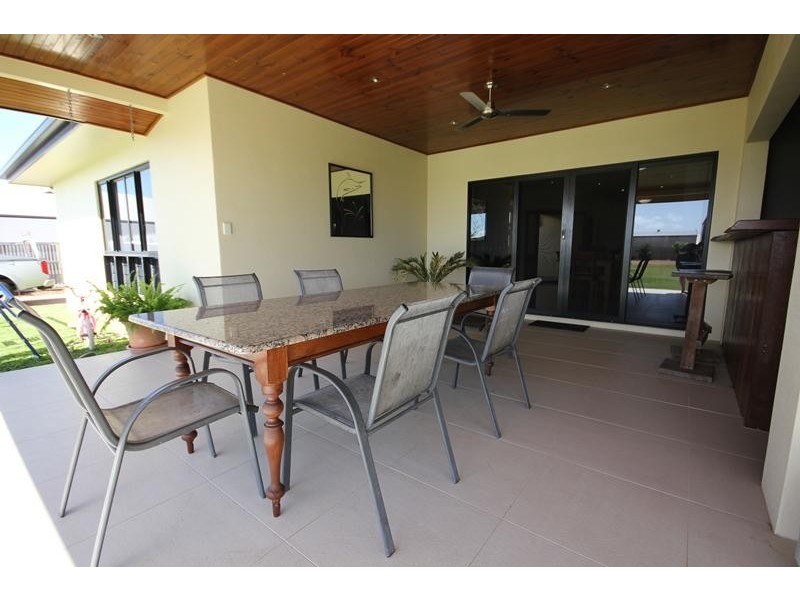 30 Shoalmarra Drive, Mount Low QLD 4818
