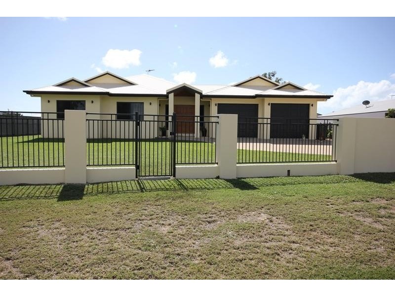 30 Shoalmarra Drive, Mount Low QLD 4818