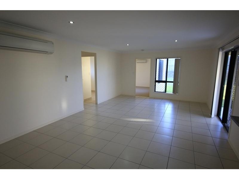 52 Kroymans  Drive MOUNT LOUISA 4814, Mount Louisa QLD 4814